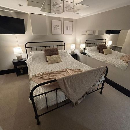 Private & Modern En-Suite Rooms Town Centre Self Check-In Барнзли Екстериор снимка