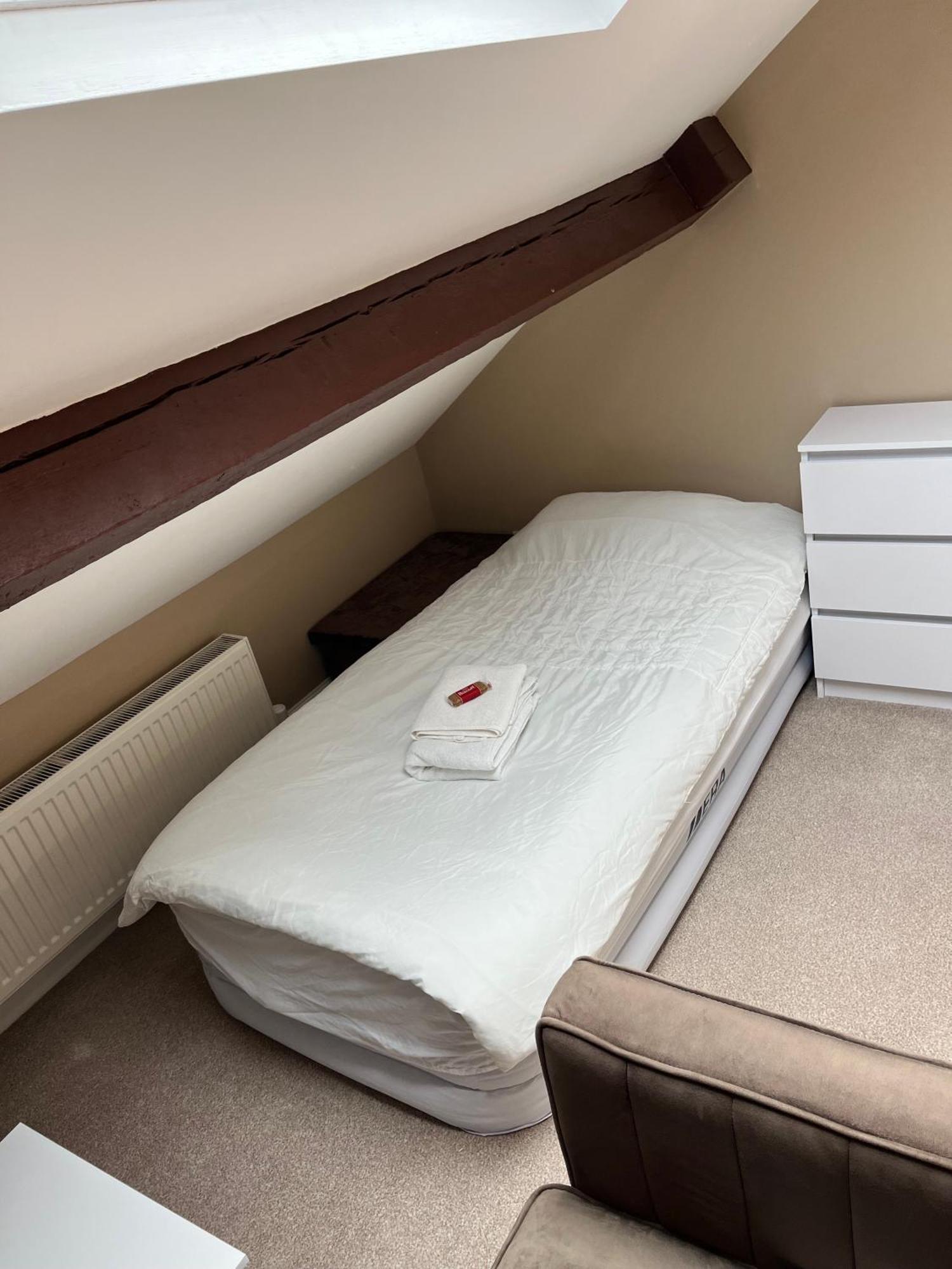 Private & Modern En-Suite Rooms Town Centre Self Check-In Барнзли Екстериор снимка