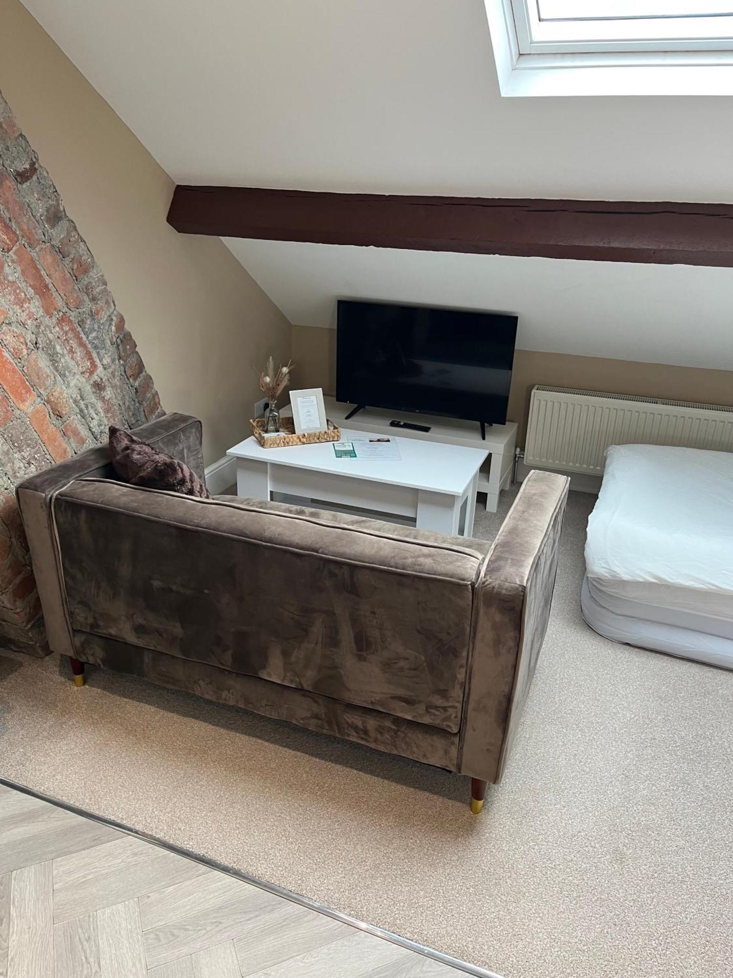 Private & Modern En-Suite Rooms Town Centre Self Check-In Барнзли Екстериор снимка