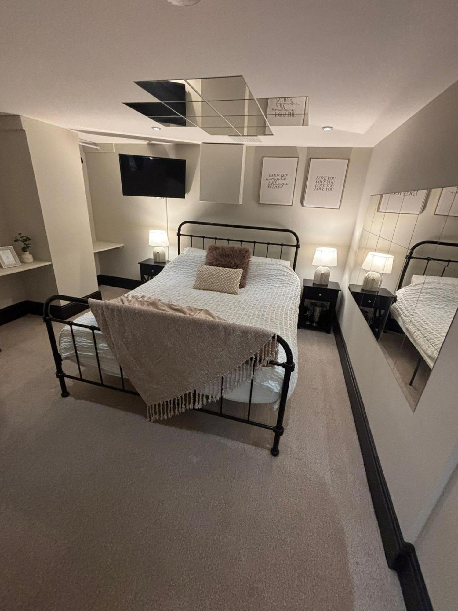 Private & Modern En-Suite Rooms Town Centre Self Check-In Барнзли Екстериор снимка