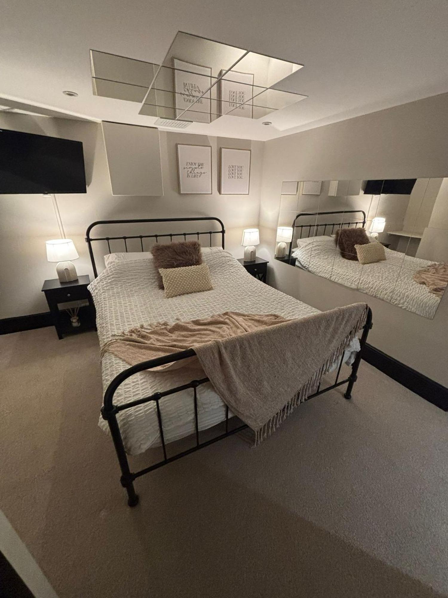 Private & Modern En-Suite Rooms Town Centre Self Check-In Барнзли Екстериор снимка